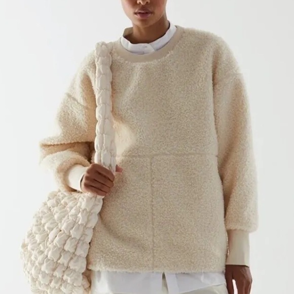 COS Sherpa Teddy Crew Sweater - Picture 9 of 9